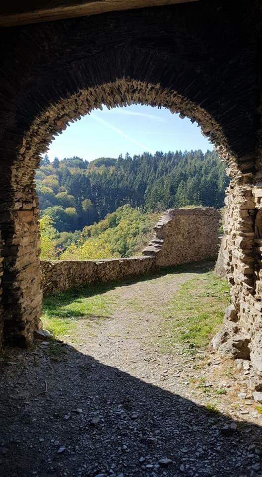 Hotel Gast Und Weinhof Beim Schneemann Valwig Esterno foto